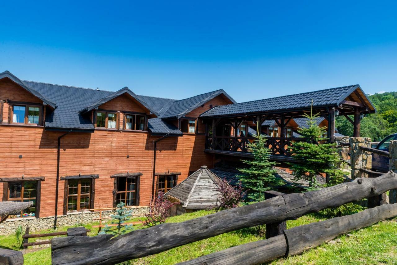 Hotel Bieszczadzkie Wrota Lasu Steznica  Exterior foto